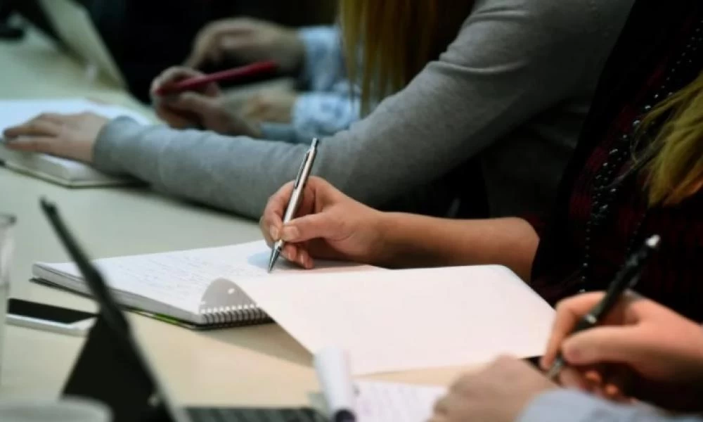 Εφορία - Βαθιά το χέρι στην τσέπη: Τι πρέπει να πληρωθεί τις επόμενες μέρες
